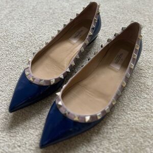 VALENTINO GARAVANI PATENT ROCKSTUD BALLET FLAT